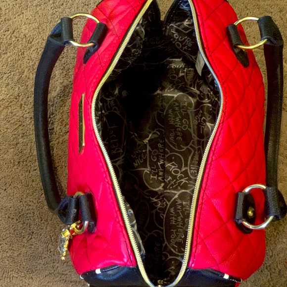 Betsy Johnson Red diamond pleated purse - Picture 2 of 2